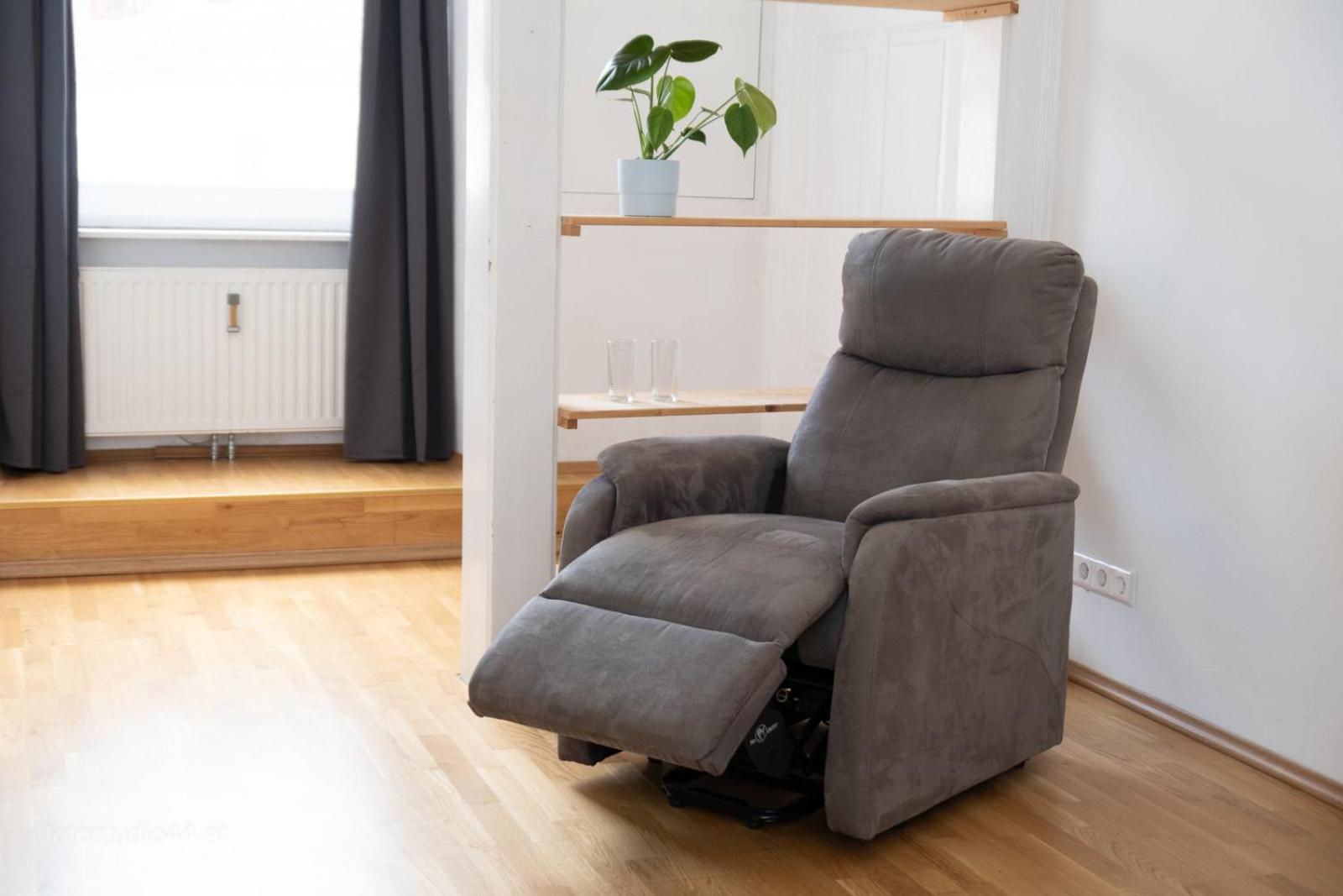 Ferienwohnung Gemuetliches Studio Mit Hochbett Im Herzen Von Graz Exterior foto